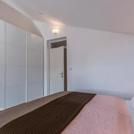 Apartment Dracice Apartman Pula