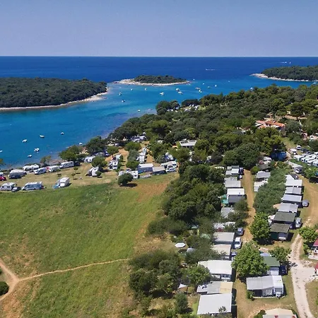 Dracice アパート プーラ